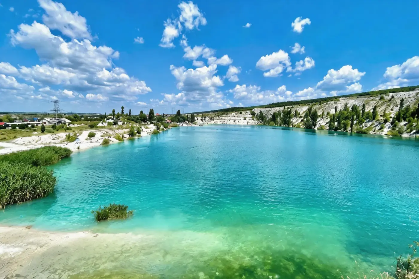 Мраморное озеро, бирюзовая вода